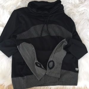 F21 black long sleeve thin workout top